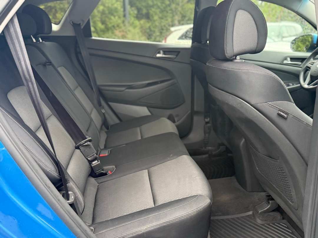 2016 Hyundai Tucson SE - Image 17