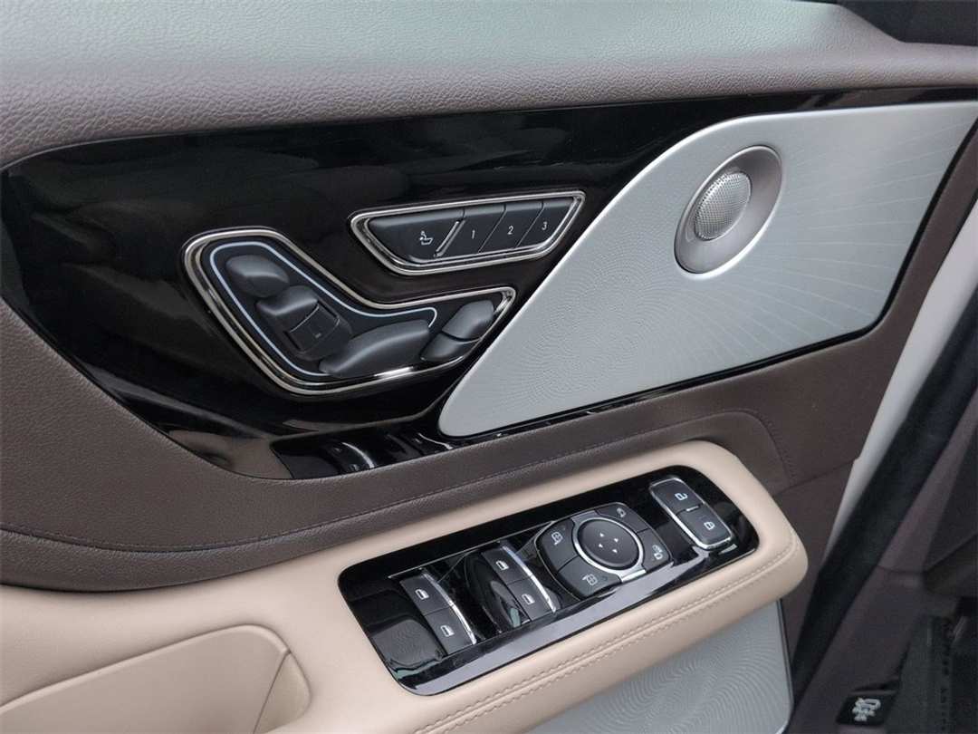 2023 Lincoln Aviator Reserve - Image 10