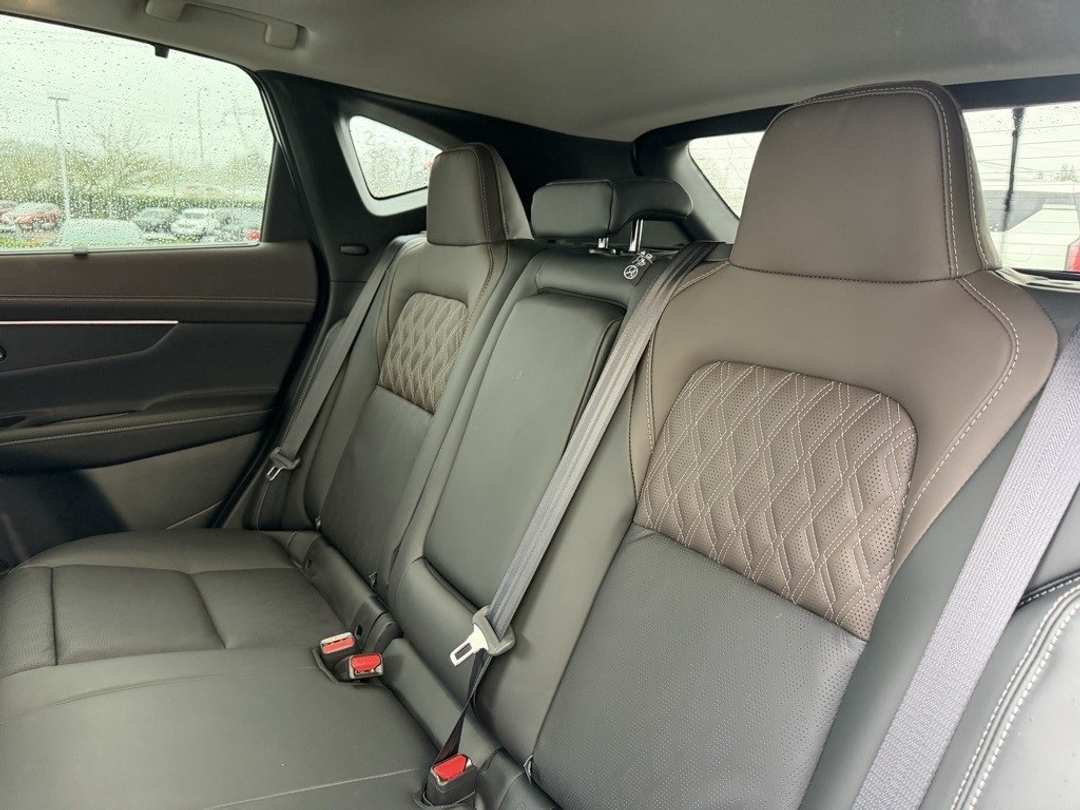 2026 Nissan Murano Platinum - Image 30