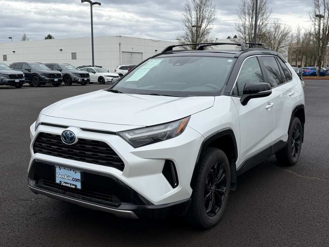 2023 Toyota Rav4 XSE - Image 4