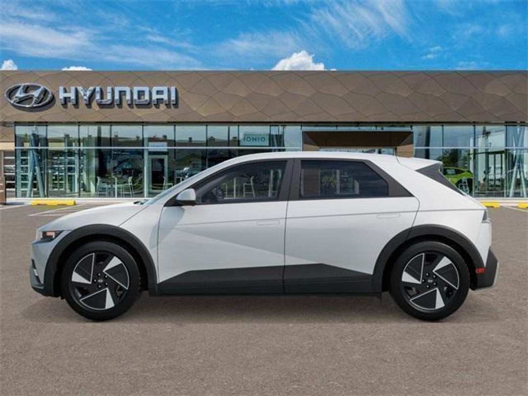 2026 Hyundai Ioniq 5 SE - Image 3