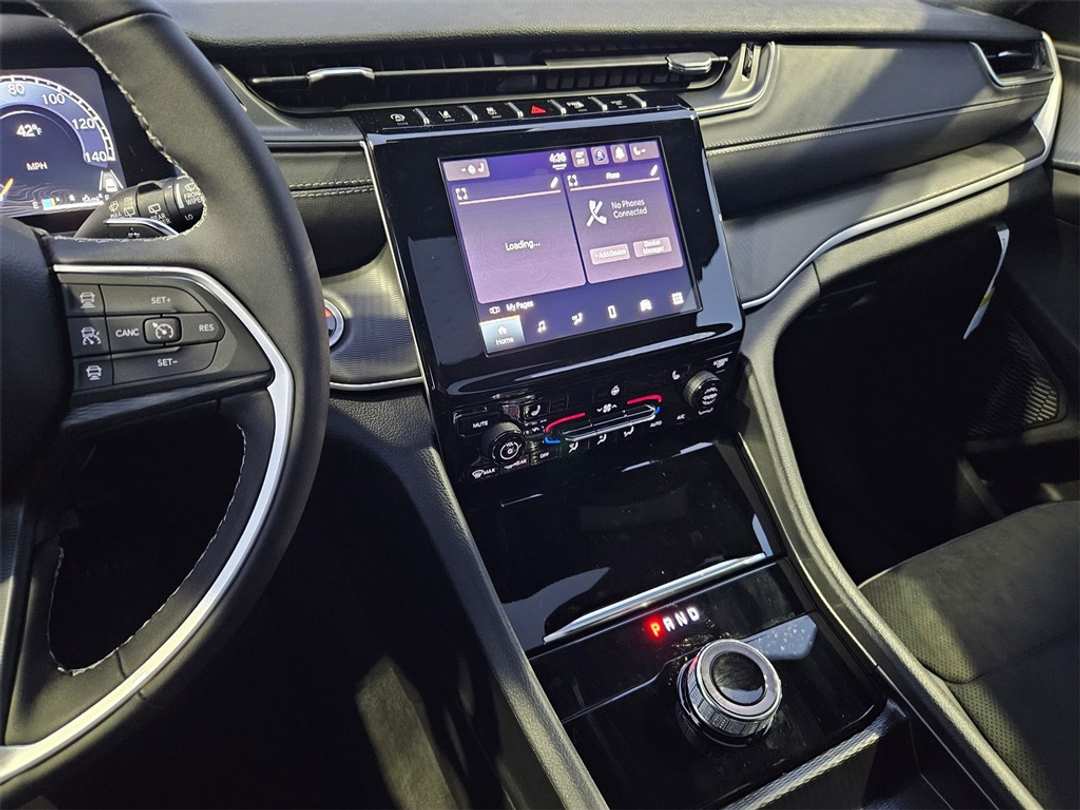 2025 Jeep Grand Cherokee Altitude X - Image 19