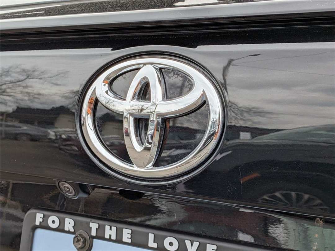 2024 Toyota Rav4 LE - Image 27