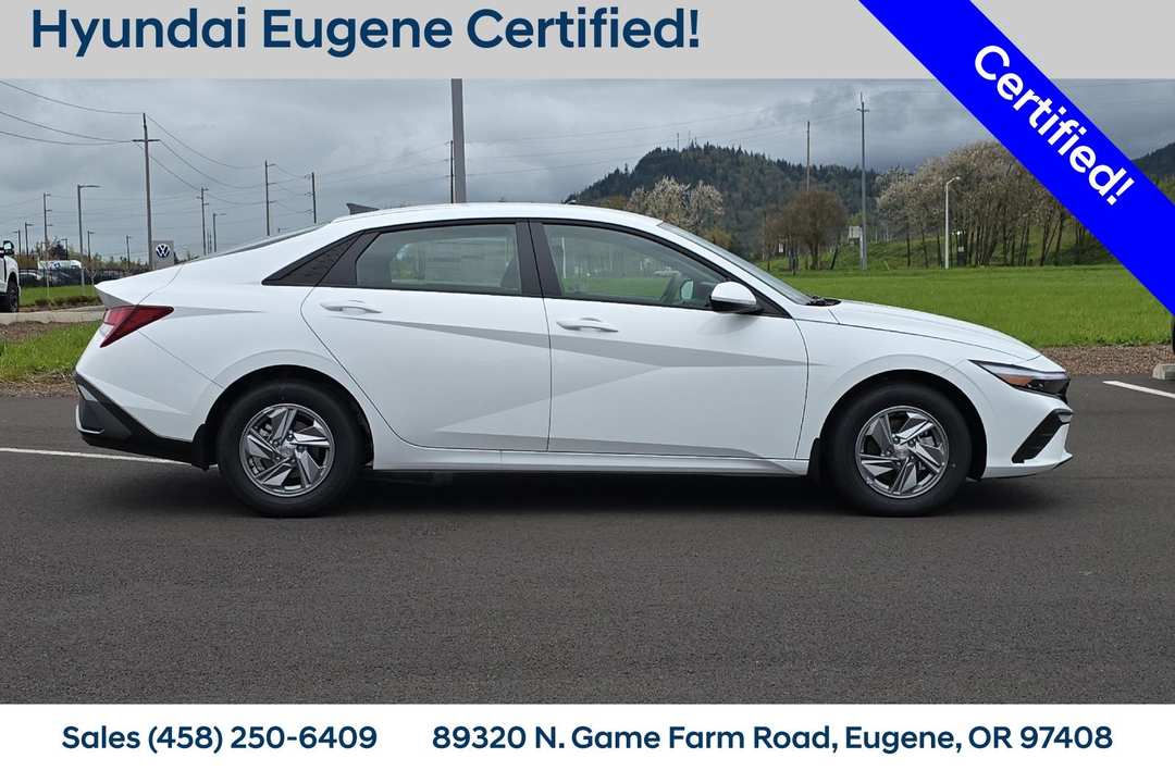 2025 Hyundai Elantra SE - Image 3