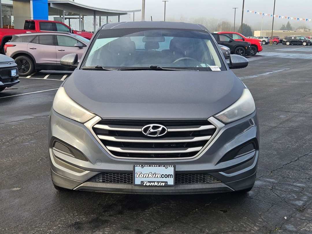 2017 Hyundai Tucson SE - Image 9