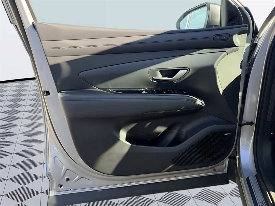 2026 Hyundai Tucson Limited - Image 11