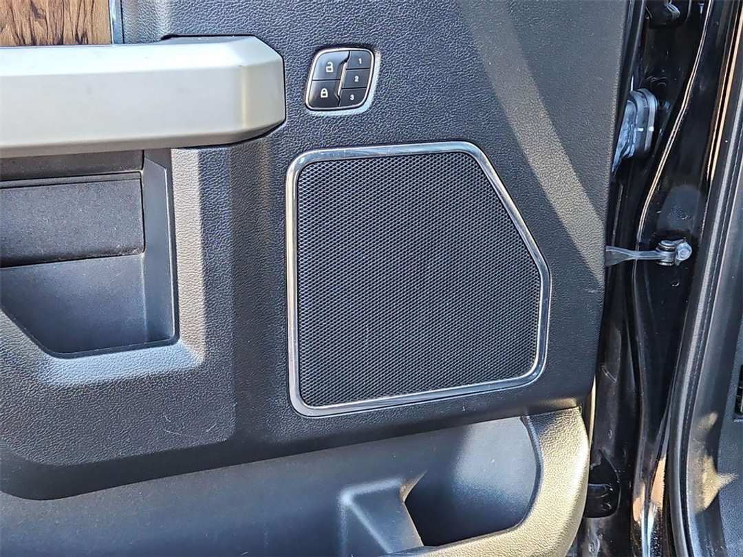 2018 Ford F-150 Lariat - Image 12