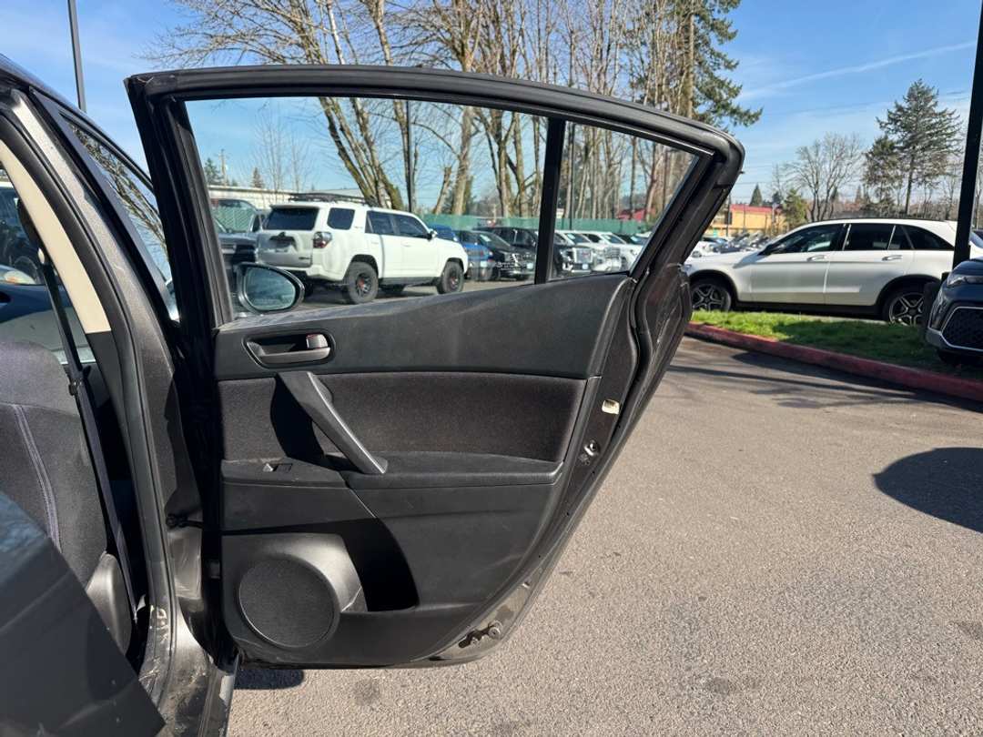 2012 MAZDA Mazda3 i Touring - Image 18