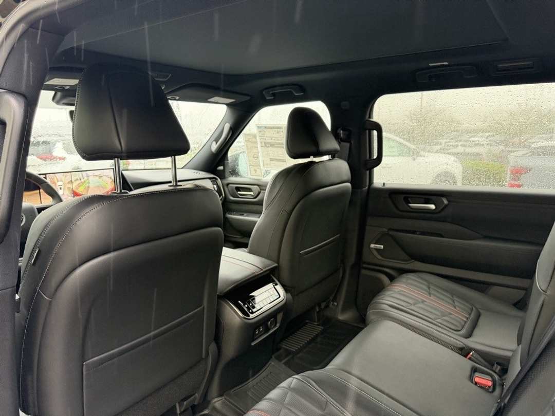 2026 Nissan Armada PRO4X - Image 30