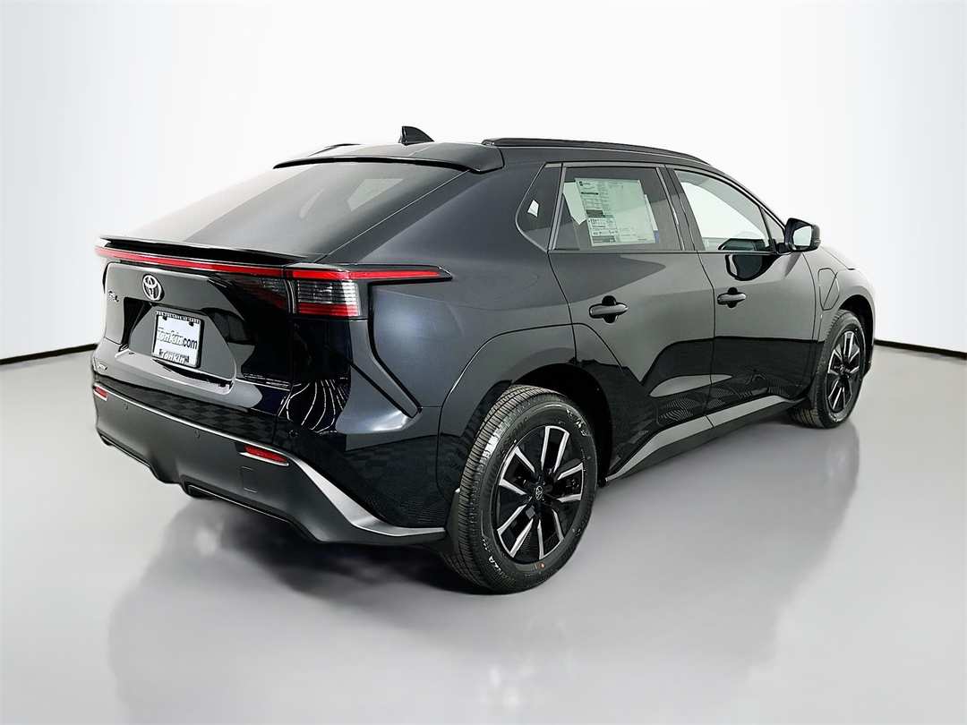 2026 Toyota Bz XLE Plus - Image 7