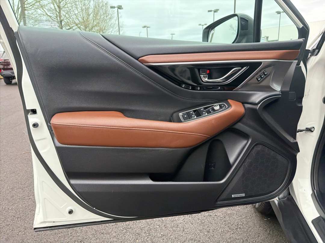 2023 Subaru Outback Touring XT - Image 11