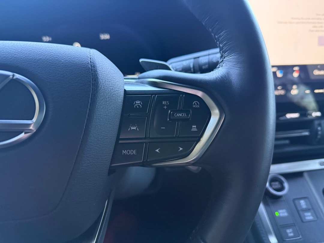 2024 Lexus GX 550 Luxury - Image 32