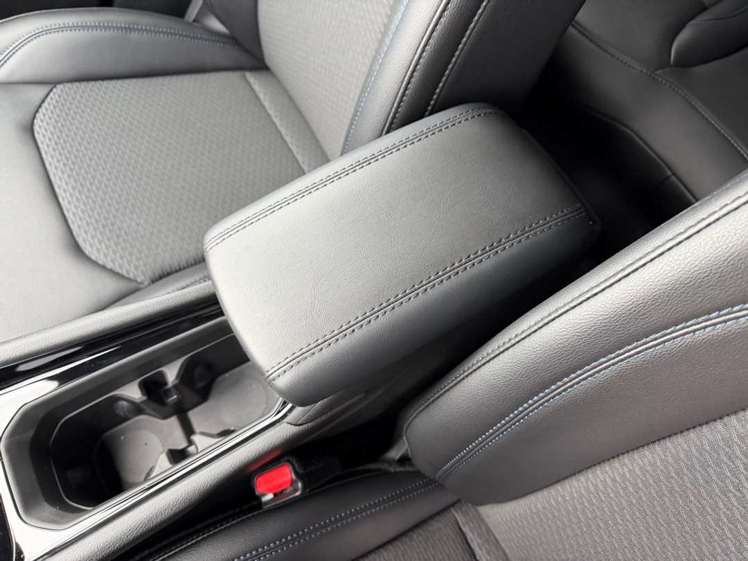 2026 Jeep Compass Latitude - Image 25