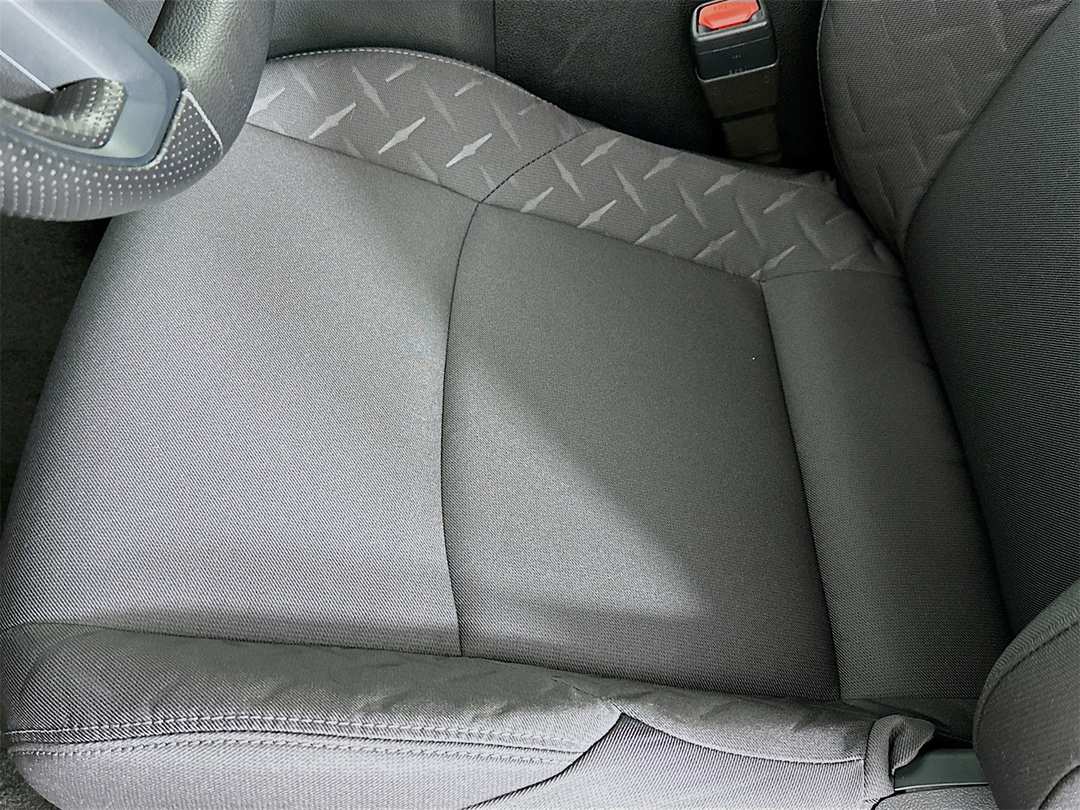 2025 Toyota Tacoma SR5 - Image 18