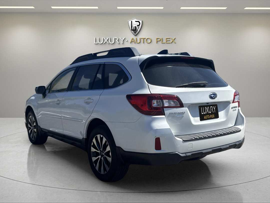 2016 Subaru Outback 2.5I LIMITED LOADED LOW 52,000 MILES - Image 3