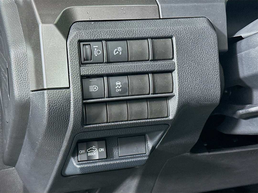 2025 Toyota Tacoma SR5 - Image 10