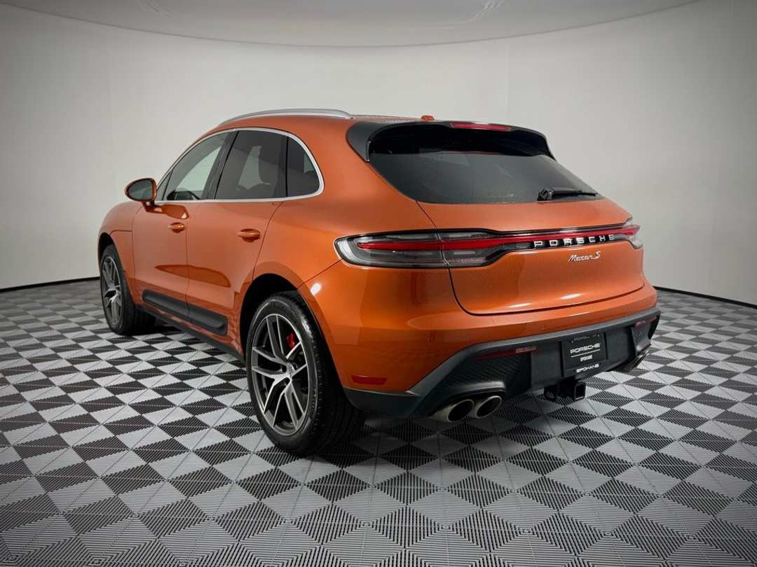 2022 Porsche Macan S - Image 3