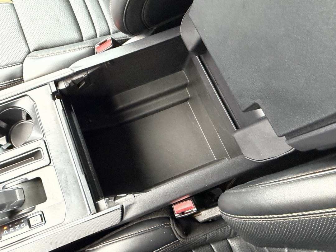 2022 Ford F-150 Platinum - Image 29