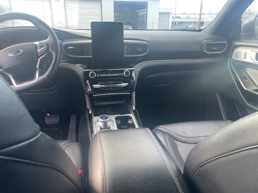 2022 Ford Explorer ST - Image 8