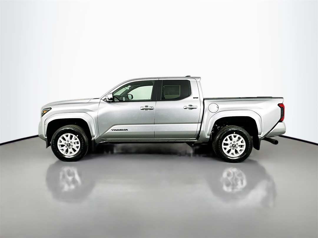 2025 Toyota Tacoma SR5 - Image 4