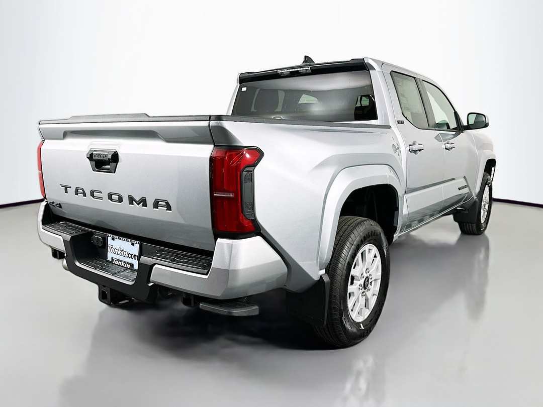 2025 Toyota Tacoma SR5 - Image 7