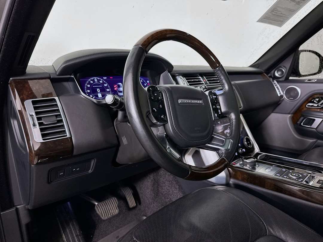 2018 Land Rover Range Rover 5.0L V8 Supercharged - Image 10