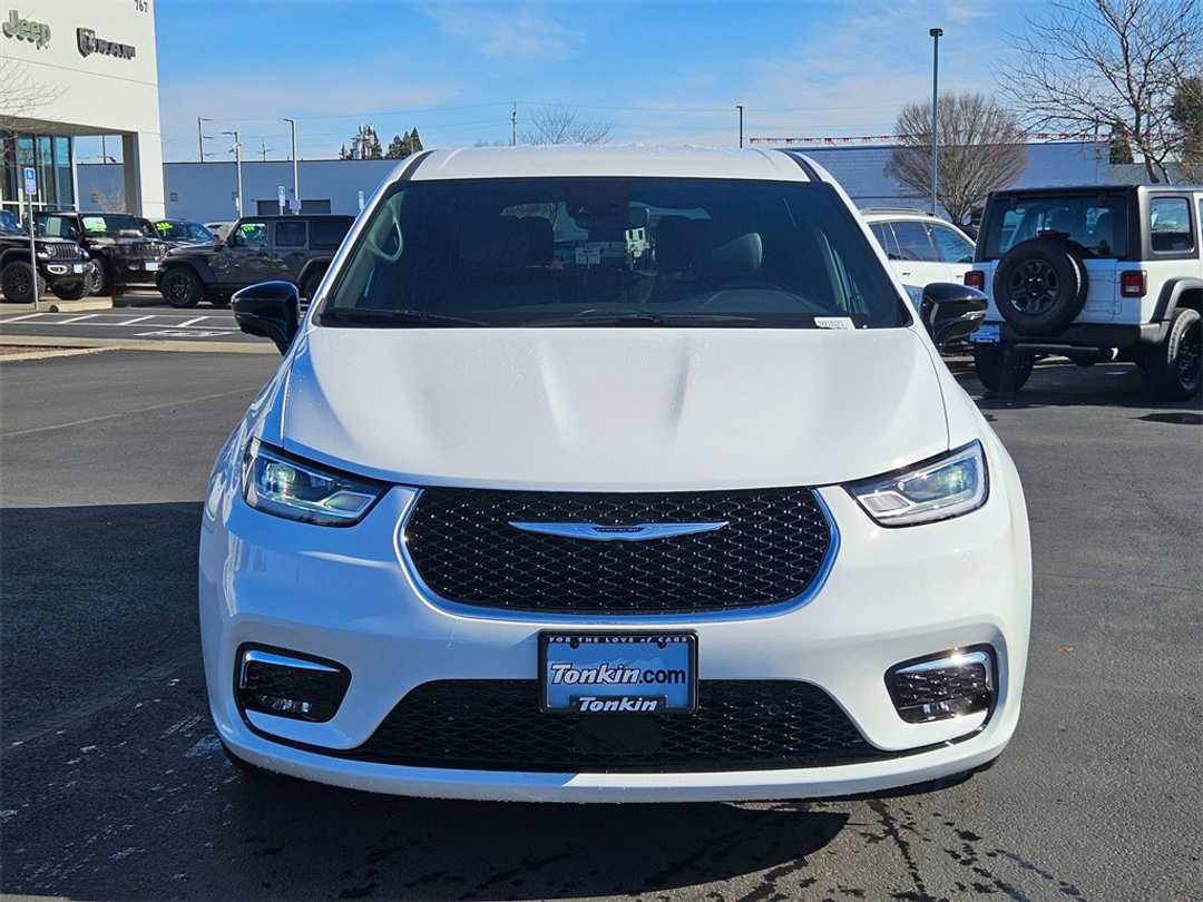 2026 Chrysler Pacifica Select - Image 9