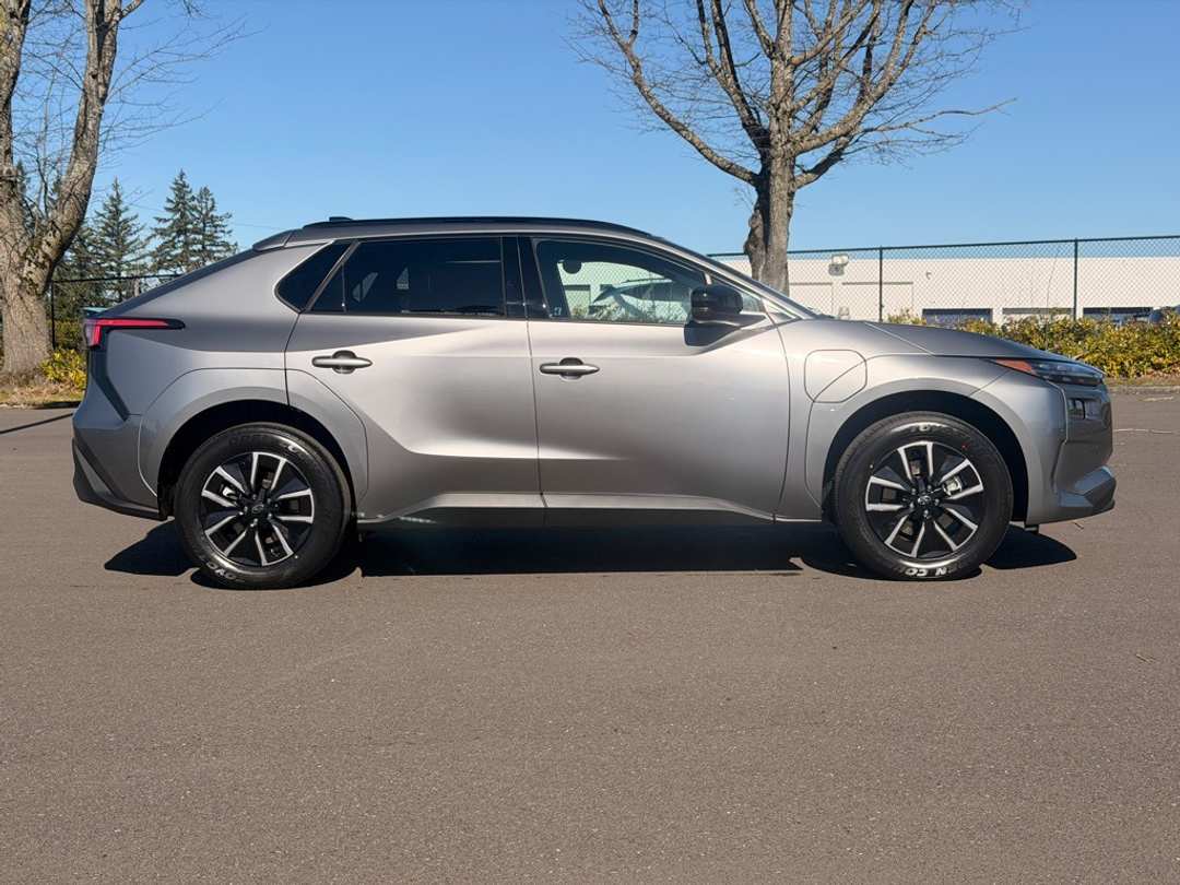 2026 Subaru Solterra Premium - Image 8