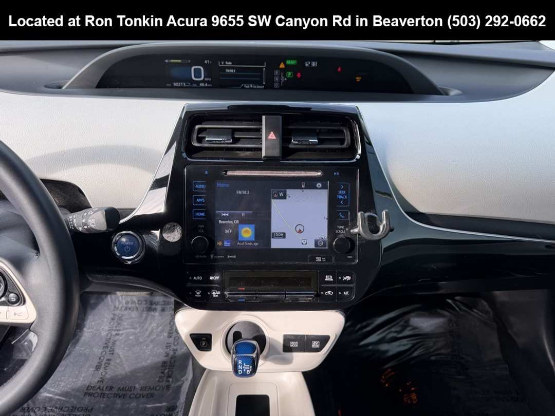 2017 Toyota Prius Three - Image 21