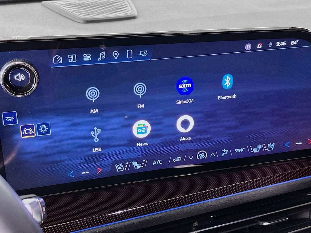 2025 Chevrolet Traverse RS - Image 16