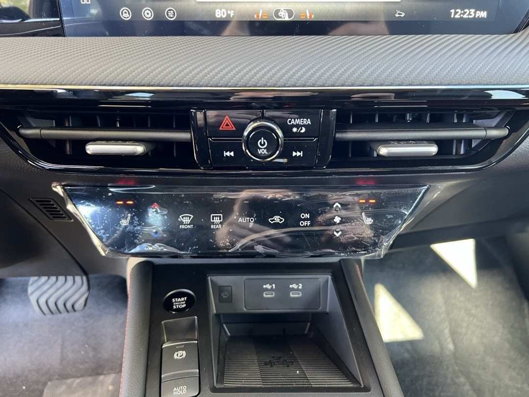 2026 Nissan Kicks SR - Image 20