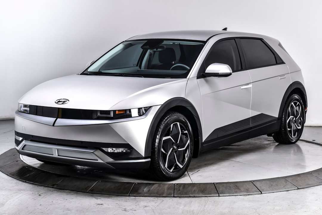 2024 Hyundai Ioniq 5 SEL - Image 2