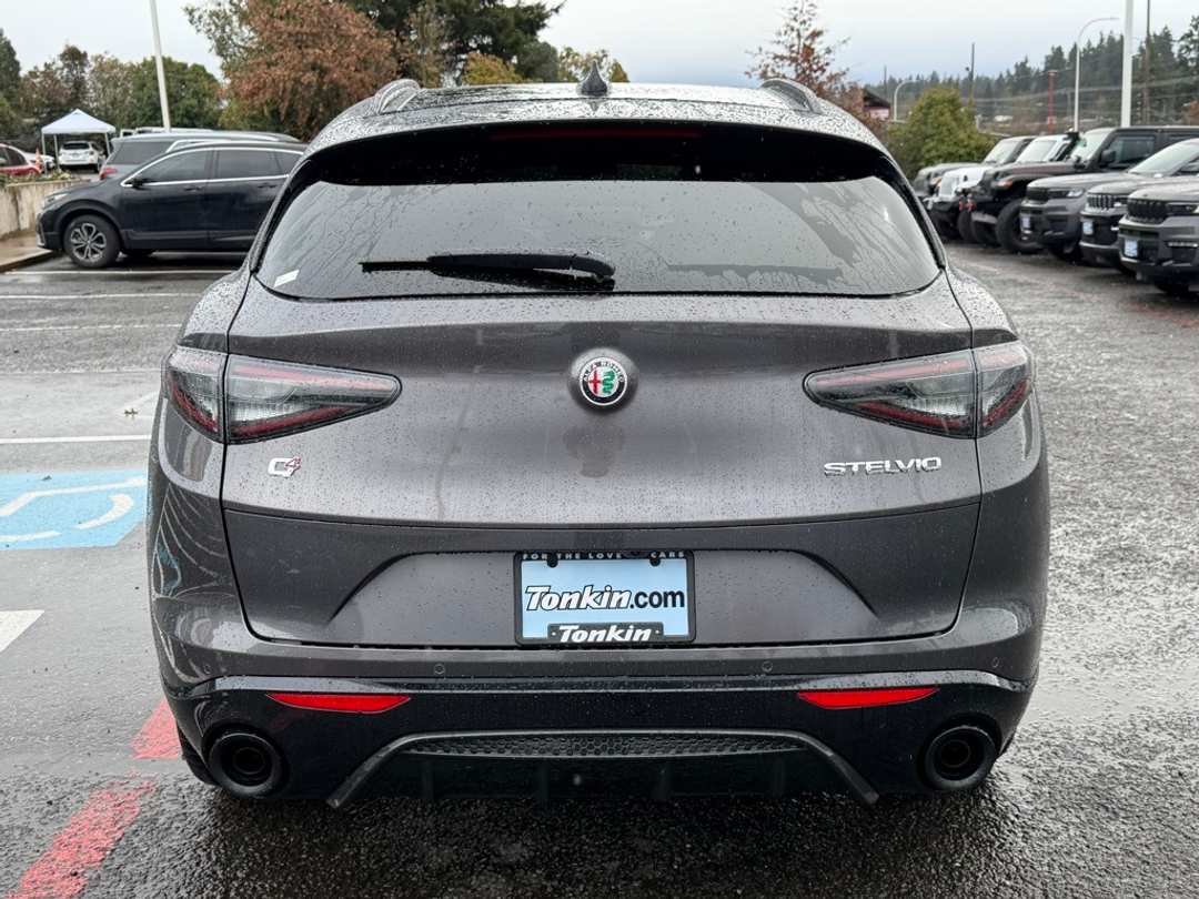 2026 Alfa Romeo Stelvio - Image 7