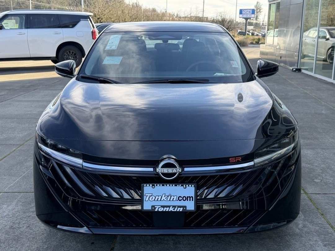 2026 Nissan Sentra SR - Image 3