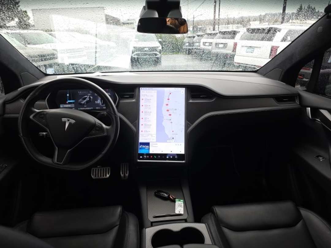 2020 Tesla Model X Performance - Image 25