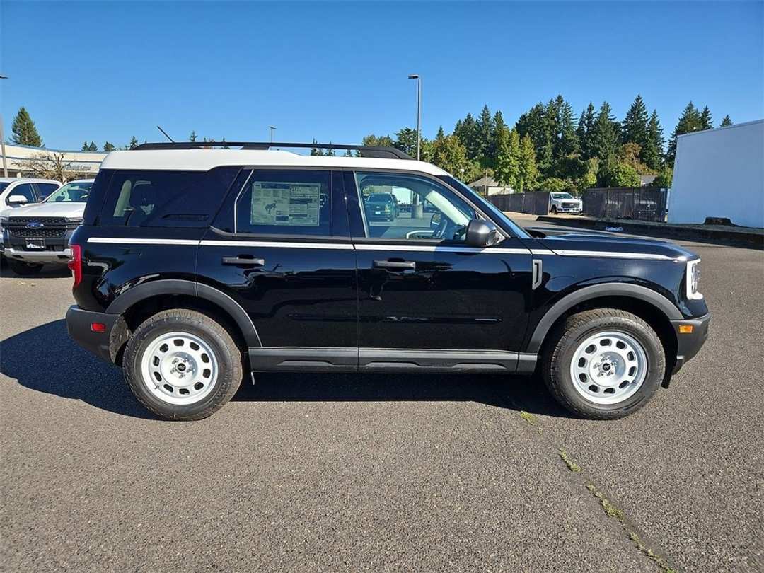 2025 Ford Bronco Sport Heritage - Image 6