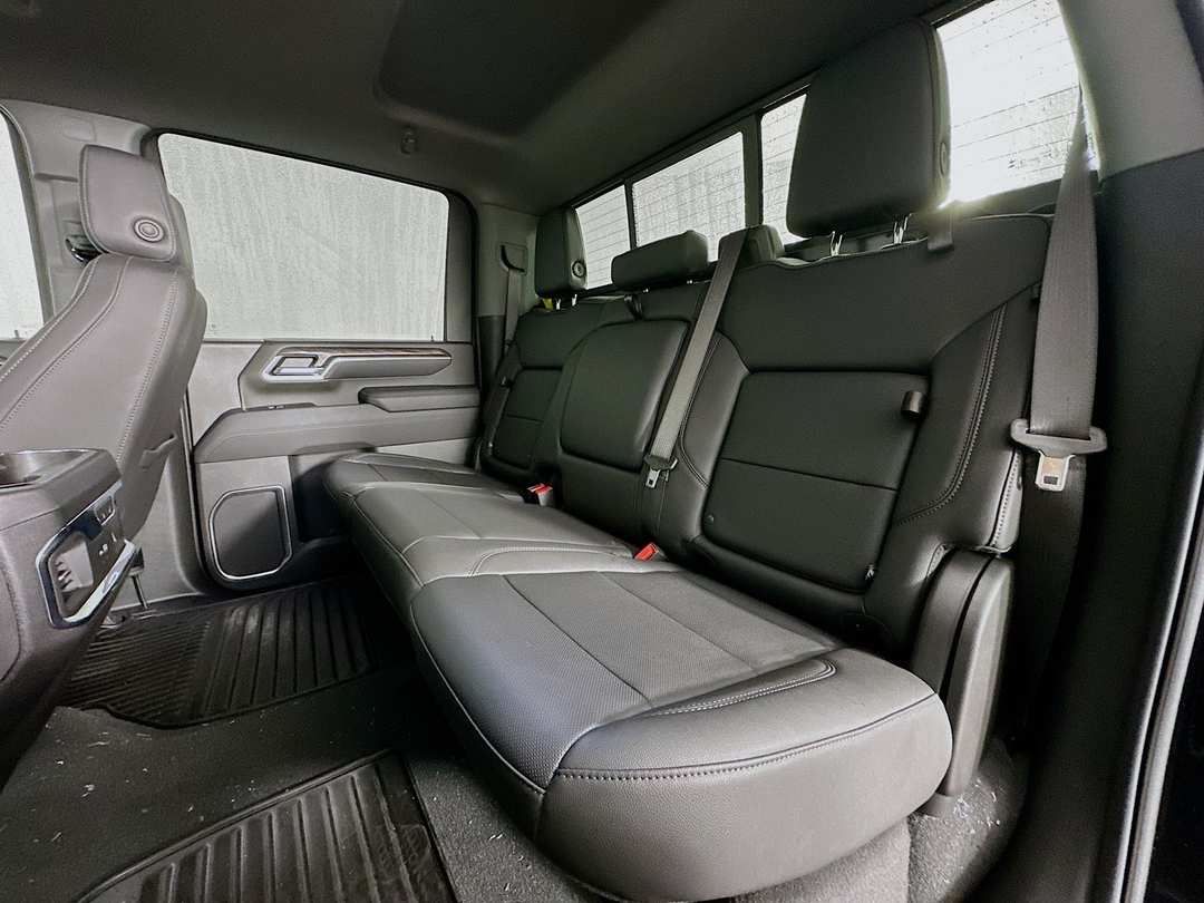 2025 Chevrolet Silverado 2500Hd LTZ - Image 26