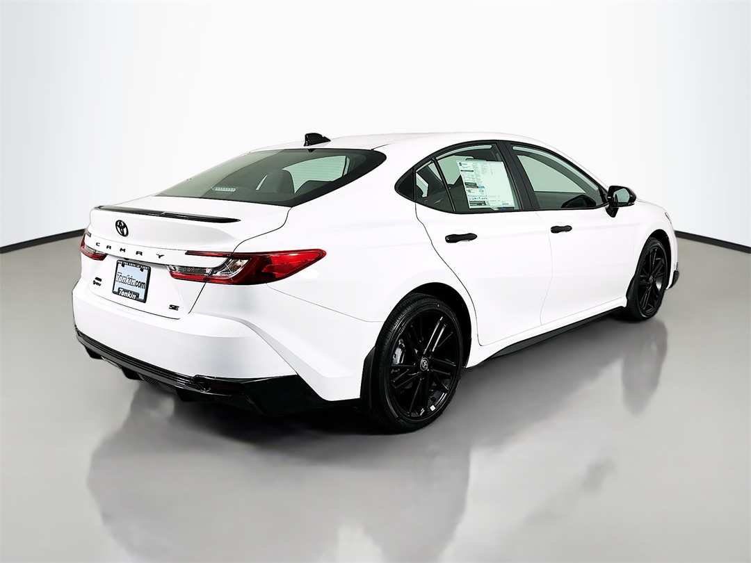 2026 Toyota Camry SE Nightshade - Image 7
