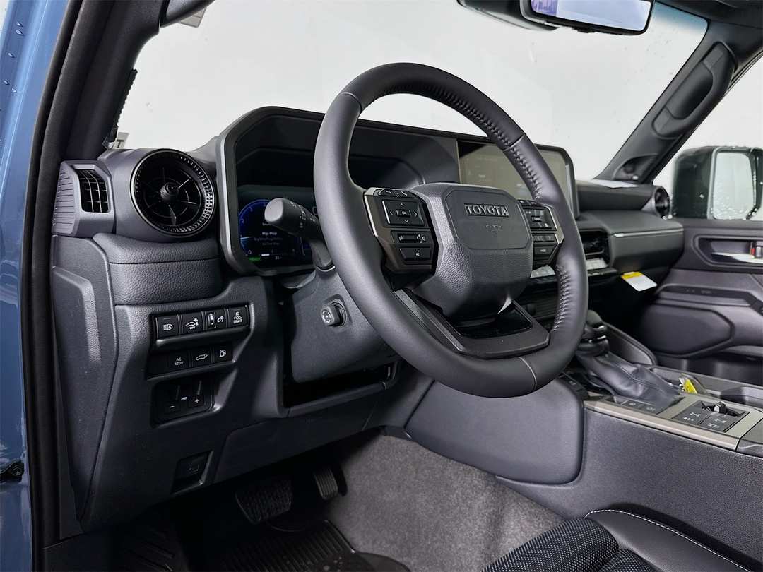 2026 Toyota Land Cruiser Base - Image 9