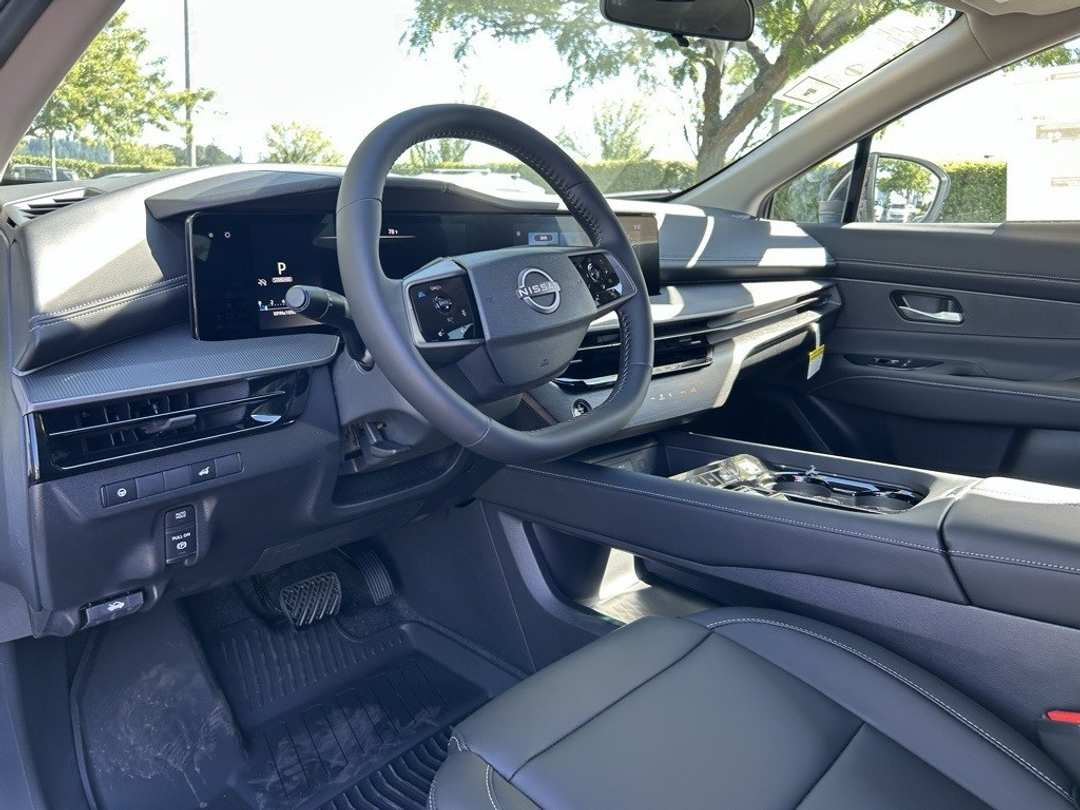 2025 Nissan Murano SV - Image 11