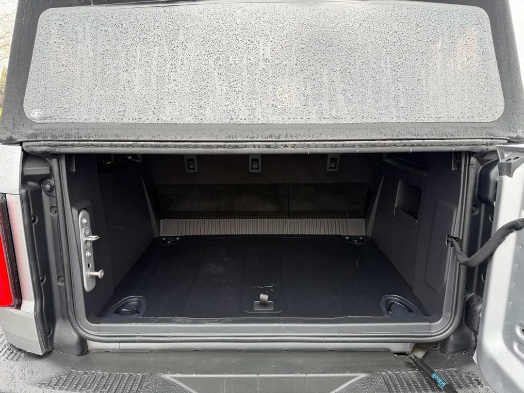 2022 Ford Bronco Badlands - Image 13