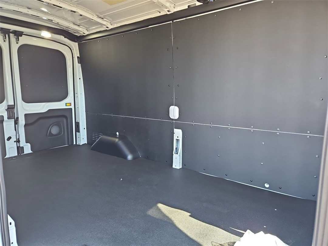 2026 Ford Transit-250 Base - Image 31