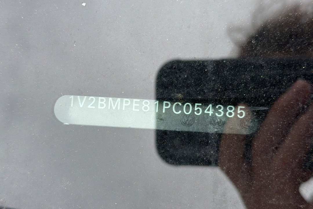 2023 Volkswagen Id.4 Standard - Image 2