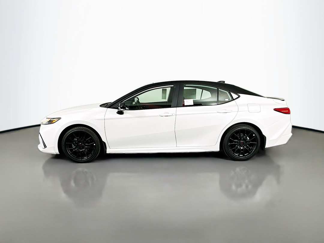 2026 Toyota Camry XSE - Image 4