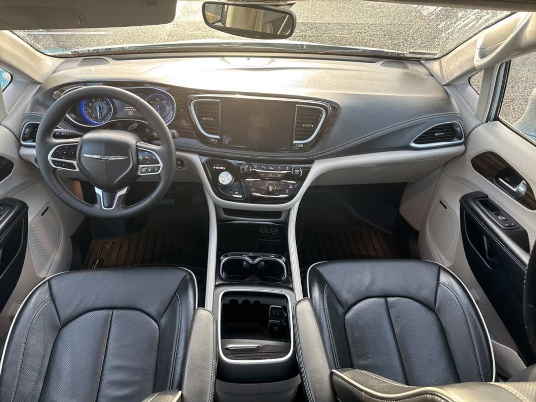 2022 Chrysler Pacifica Limited - Image 24