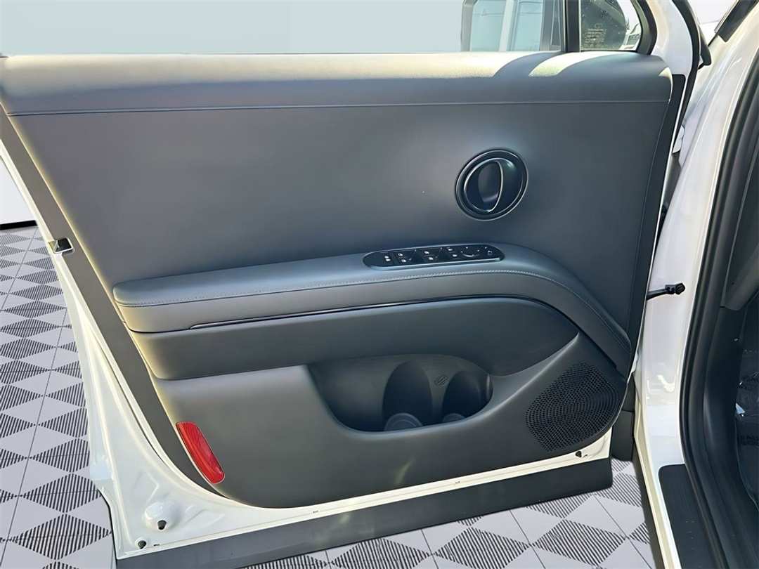 2026 Hyundai Palisade XRT Pro - Image 10