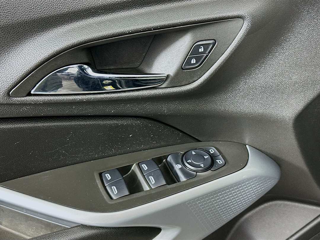 2025 Chevrolet Trax 1RS - Image 19