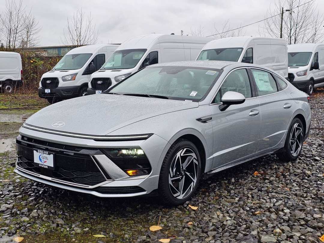 2026 Hyundai Sonata SEL Sport - Image 3