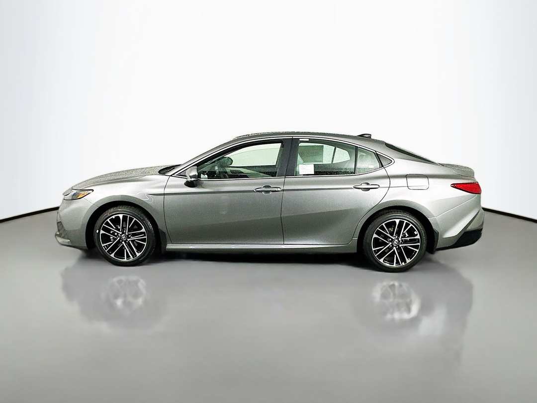 2026 Toyota Camry XSE - Image 4