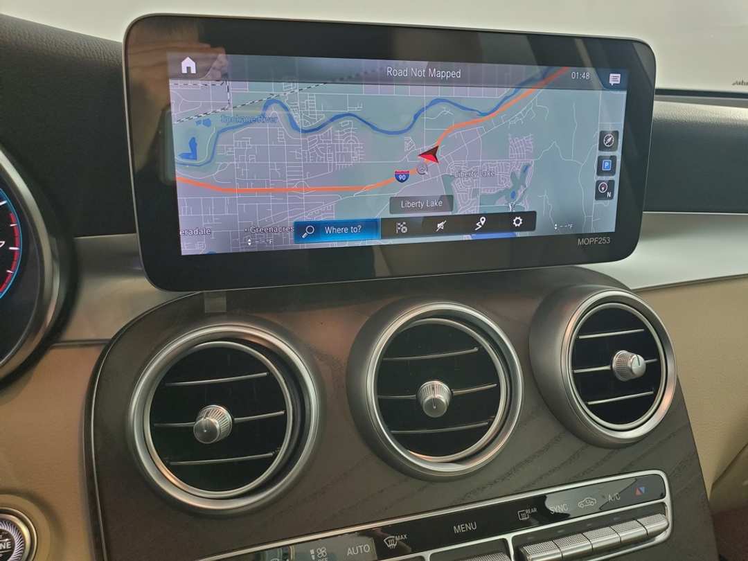 2021 Mercedes-Benz GLC GLC 300 - Image 21